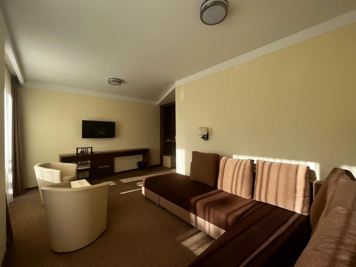 Nereus Park Hotel Balatonalmádi Exterior foto