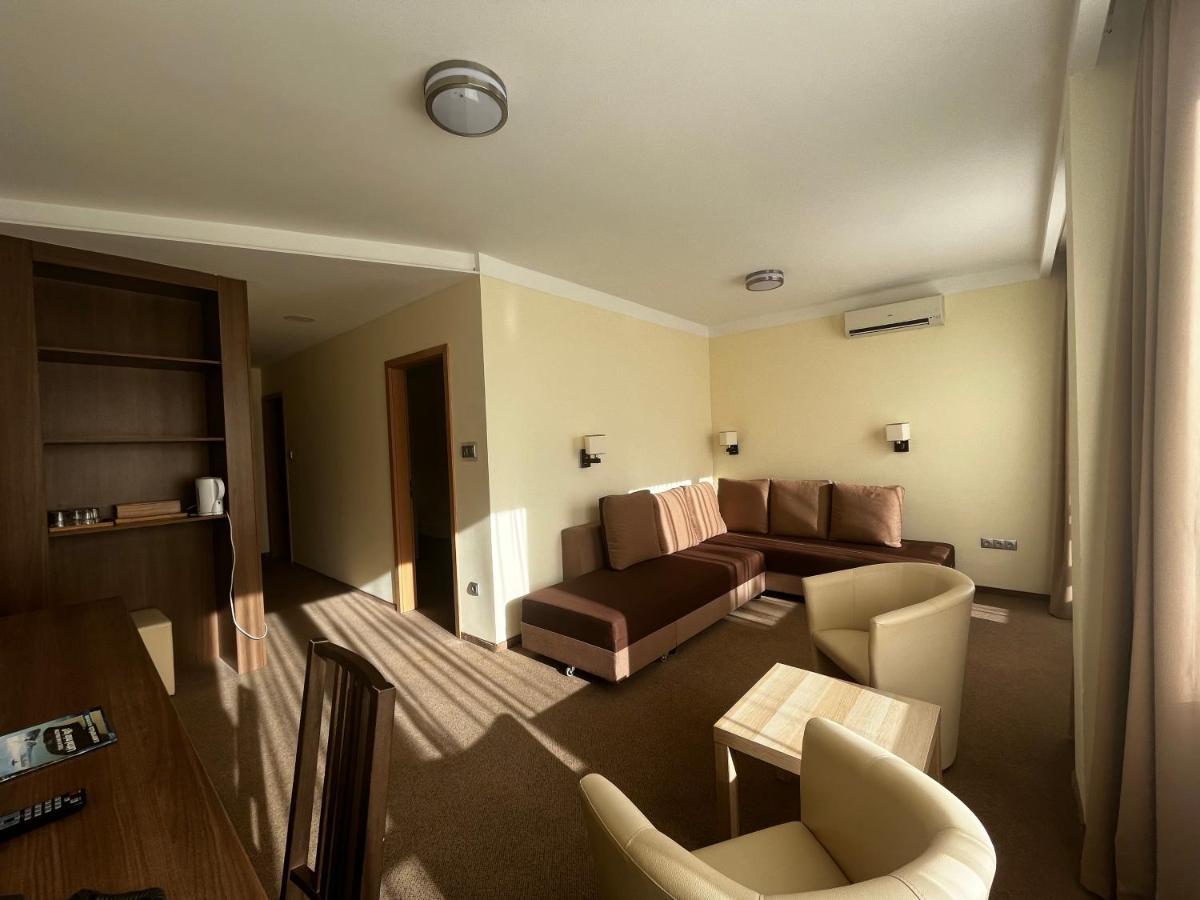 Nereus Park Hotel Balatonalmádi Exterior foto